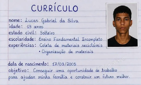 Jovem escreve currículo à mão e emociona ao pedir apenas uma oportunidade de trabalho