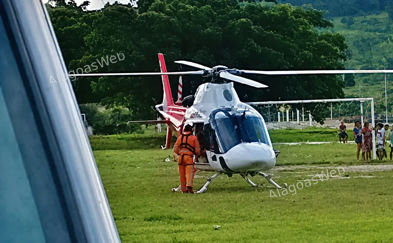 SAMU realiza transferência aérea de paciente de 78 anos de São Miguel dos Campos para hospital em Maceió