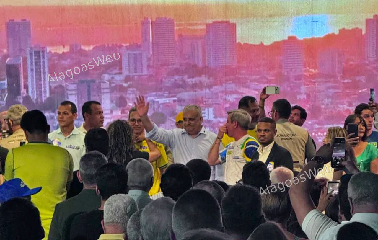 O Partido Liberal (PL) oficializou, na noite desta terça-feira, dia 4, a candidatura do deputado federal Alfredo Gaspar ao Senado Federal nas eleições de 2026. A convenção partidária foi realizada no Hotel Jatiúca, em Maceió, e também confirmou outros nomes da legenda que disputarão cargos nas eleições estaduais.