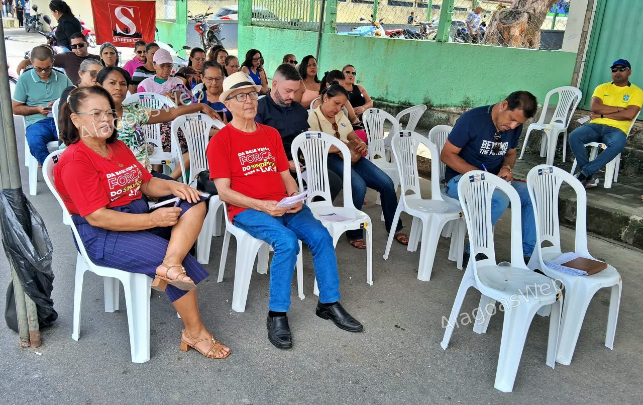 Servidores realizam paralisação em Boca da Mata por reajuste salarial e melhores condições de trabalho