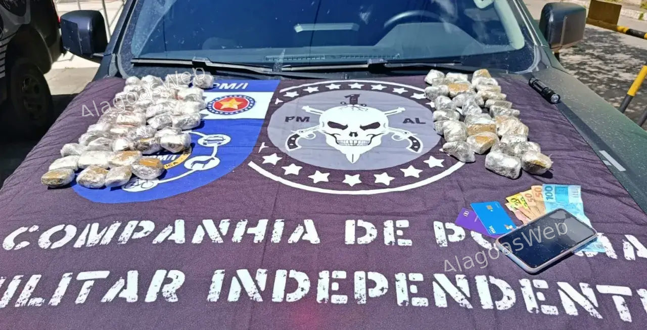 Quase dois quilos de maconha foi apreendido em Boca da Mata
