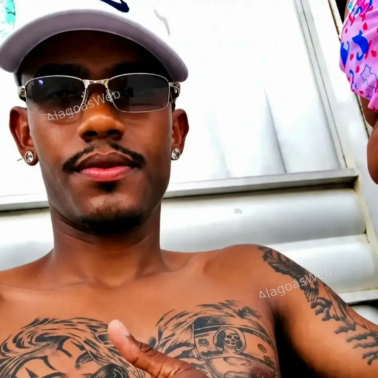 ‘Neném’, de 23 anos foi morto a tiros dentro da própria residência