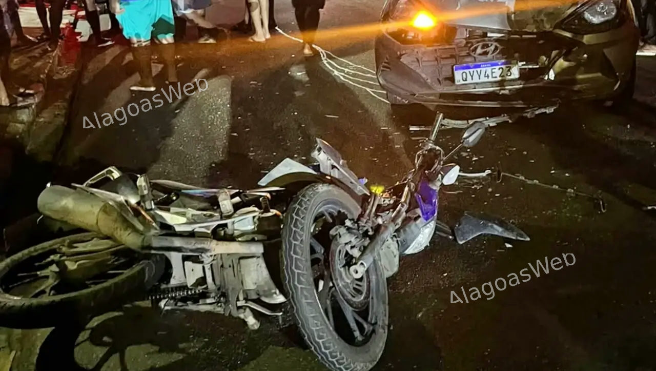 Colisão frontal entre carro e moto deixa jovem de 20 anos ferido em São Miguel dos Campos