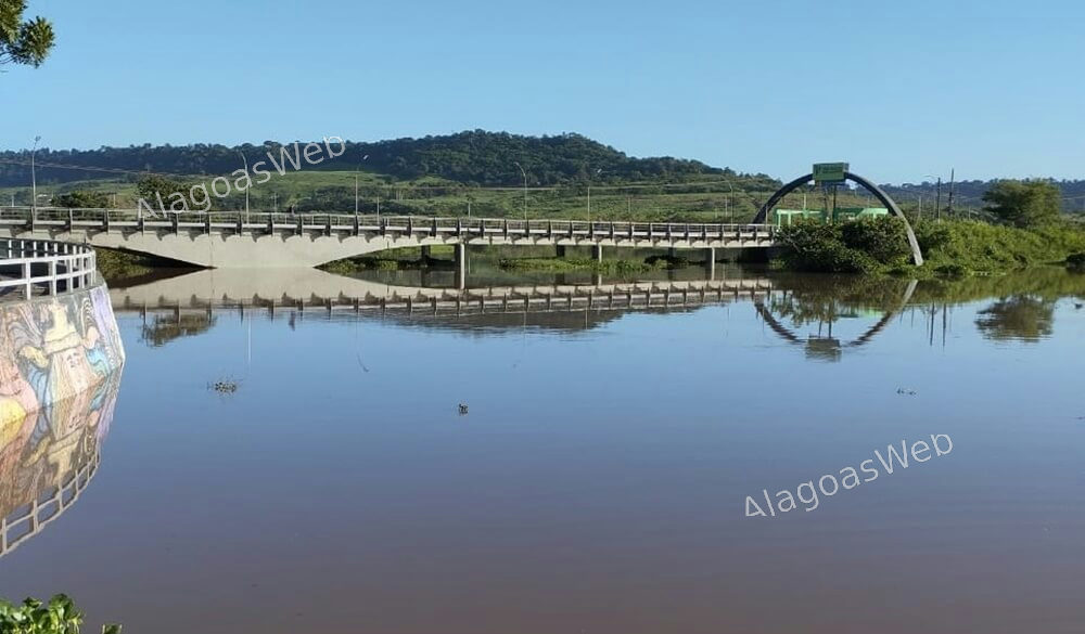 Rio São Miguel dias atuais (imagem: AlagoasWeb)