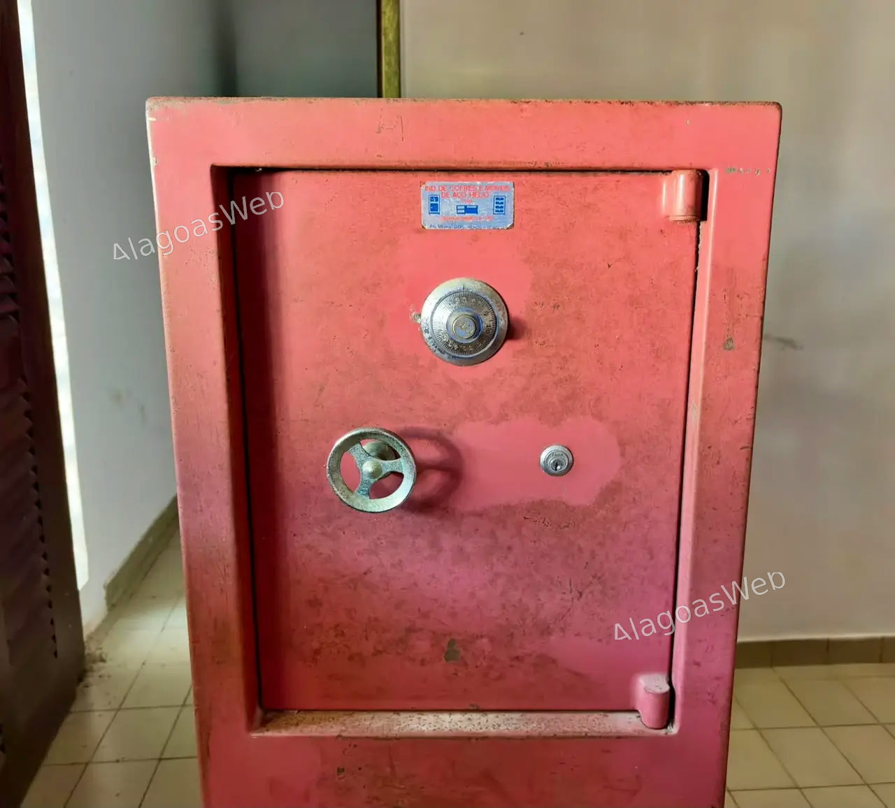 Parte da herança familiar era guardada em um cofre instalado na casa de veraneio