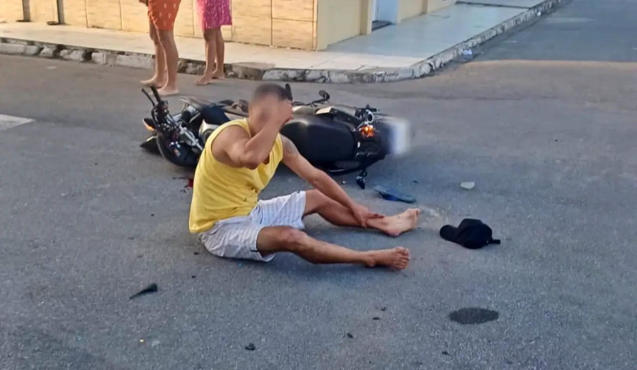 Colisão entre carro e moto deixa motociclista ferido em São Miguel dos Campos