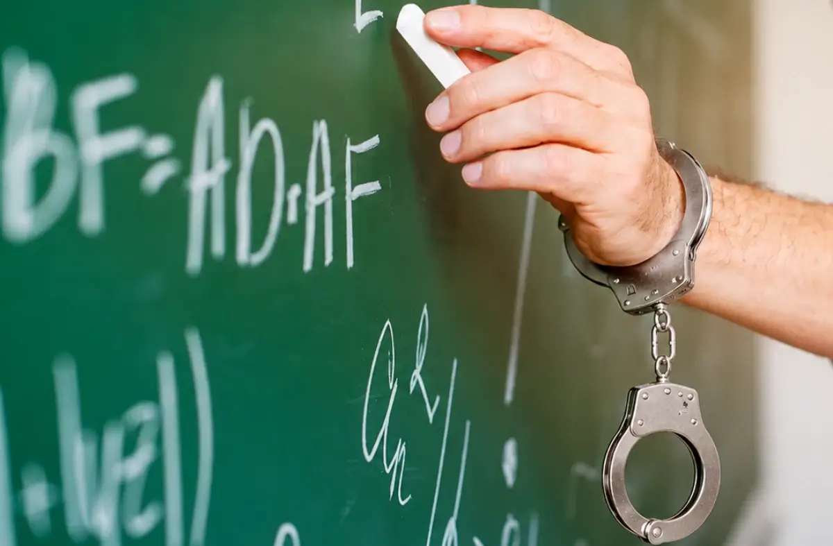 Professor é preso acusado de crimes sexuais contra adolescentes em escola do interior