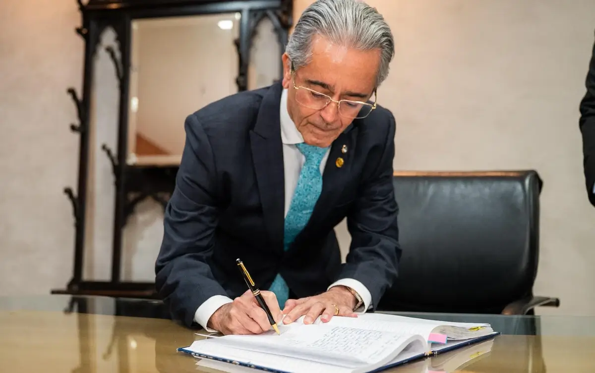 Fábio Bittencourt assume interinamente o Governo de Alagoas