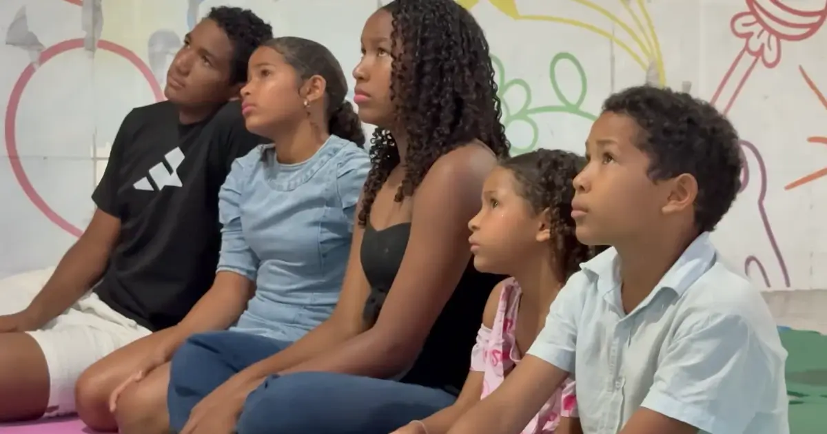 Adoções Possíveis: conheça os irmãos José, Iasmin, Vitória, Carlos e Ketlyn