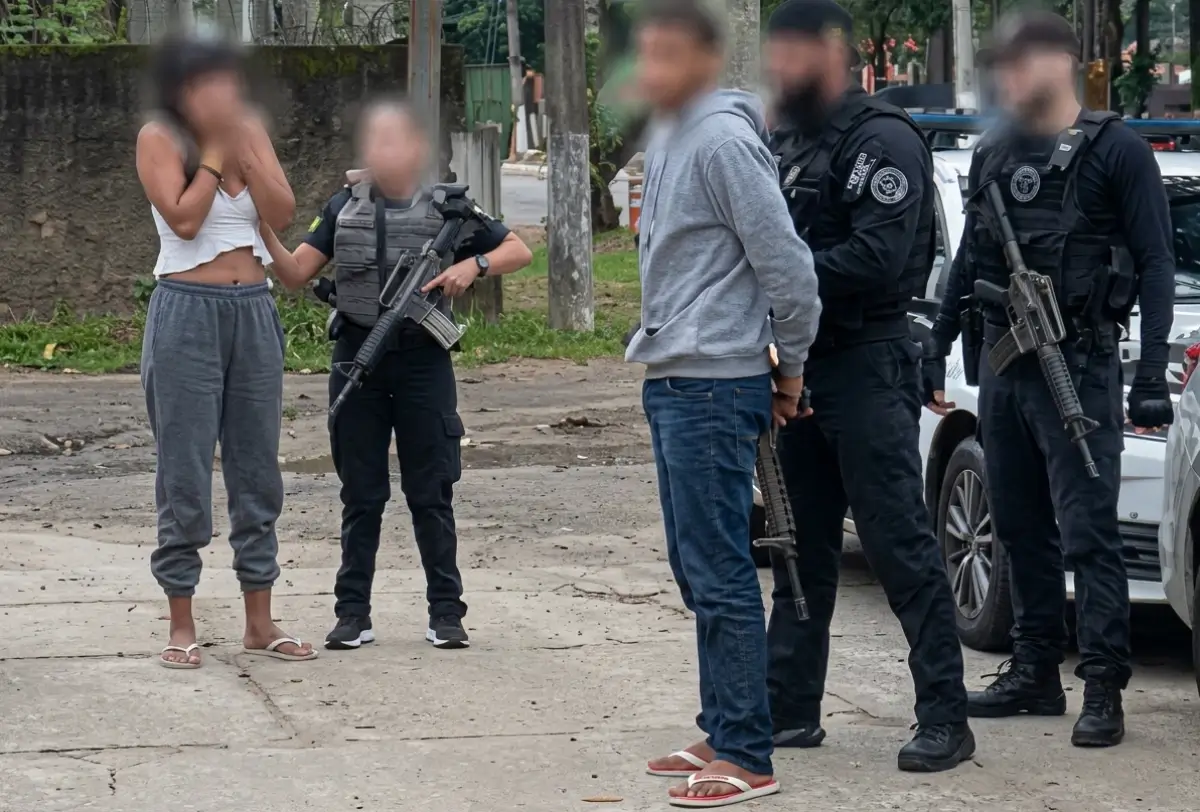 Casal de Alagoas é preso no Rio por duplo homicídio cometido na frente de bebê