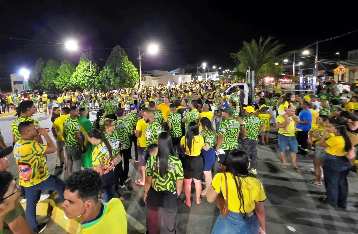 Grande mobilização em apoio a Flávio Bolsonaro toma ruas de São Miguel dos Campos