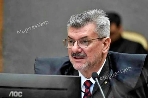 Ministro do STJ é acusado de crime sexual após atacar jovem em praia