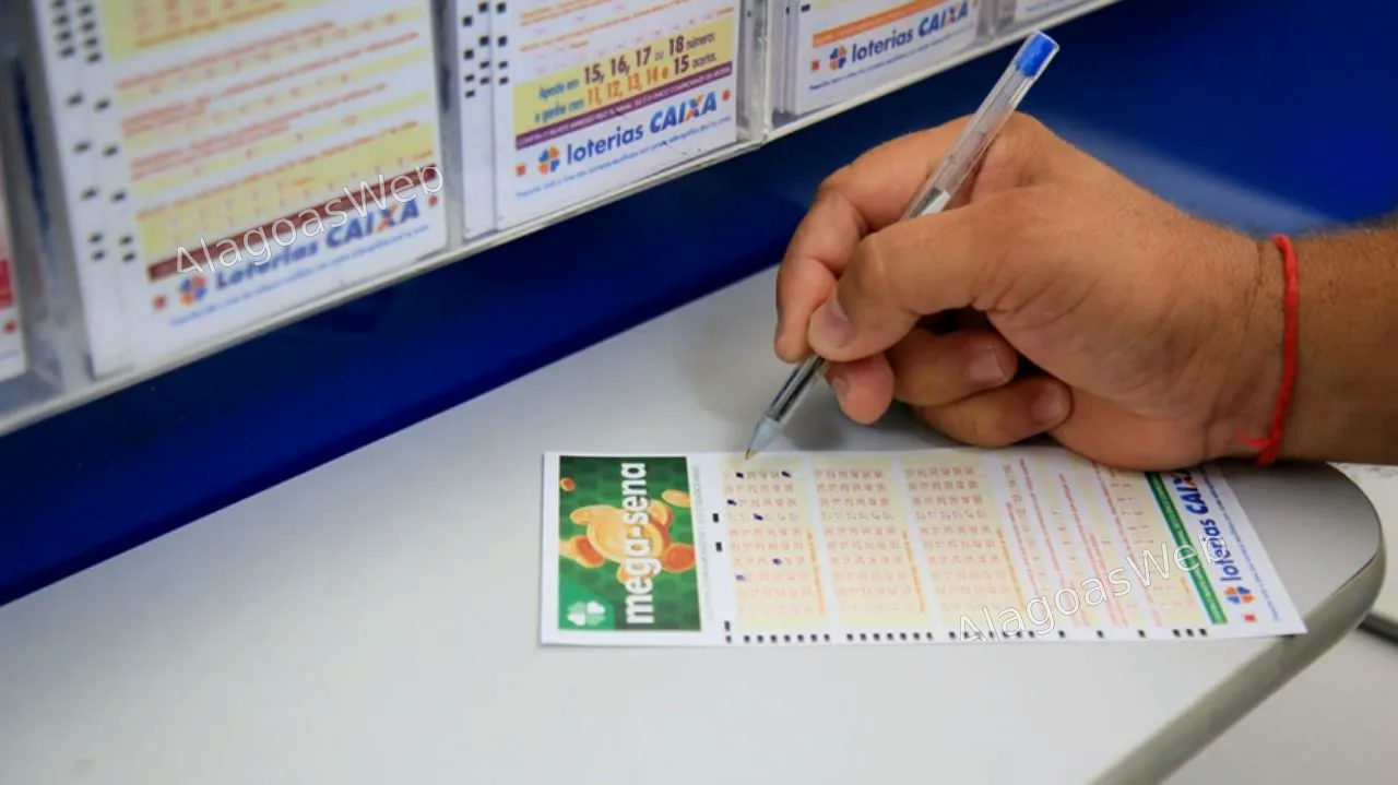 Mega-Sena acumula em R$ 82 milhões e apostas de Alagoas acertam a quadra