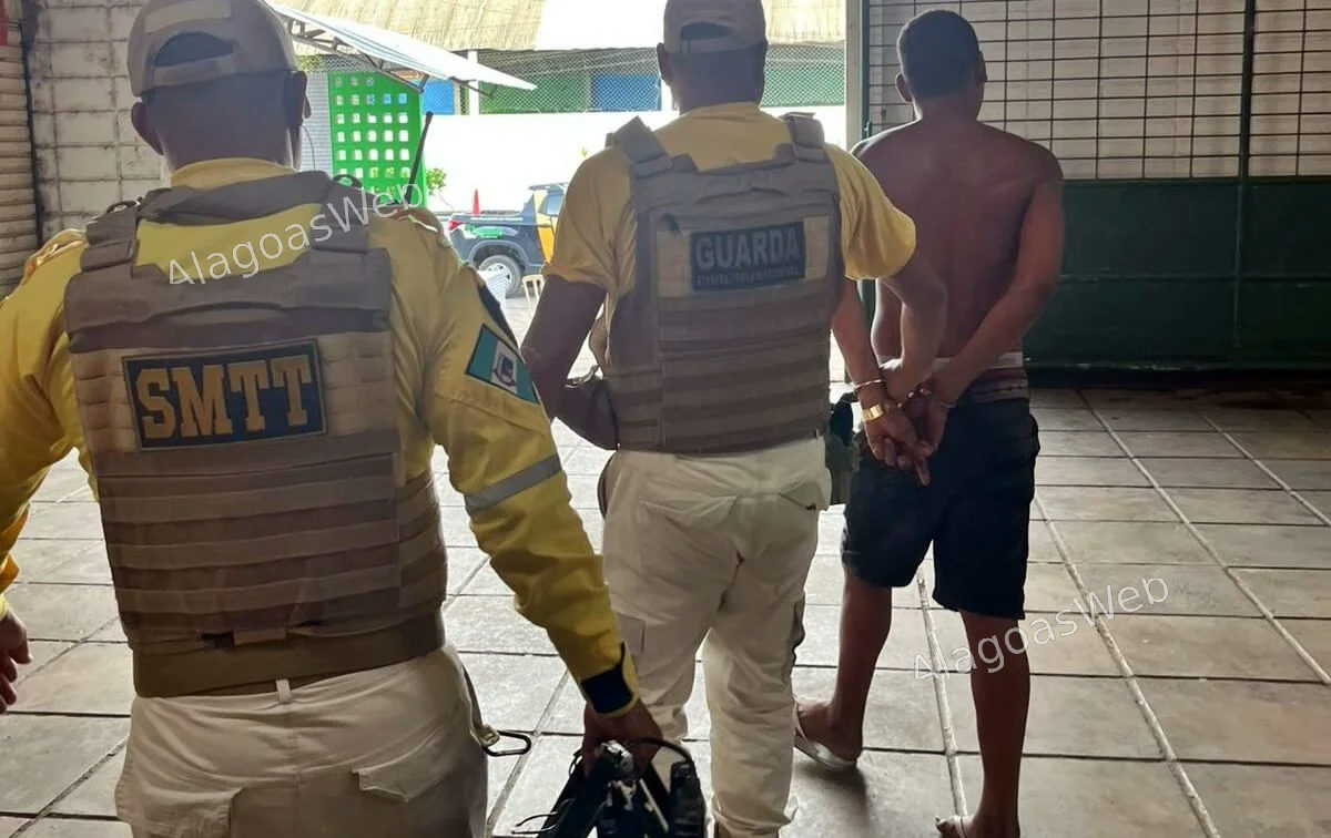 SMTT prende trio após furto de cabos de cobre e refletores em São Miguel dos Campos