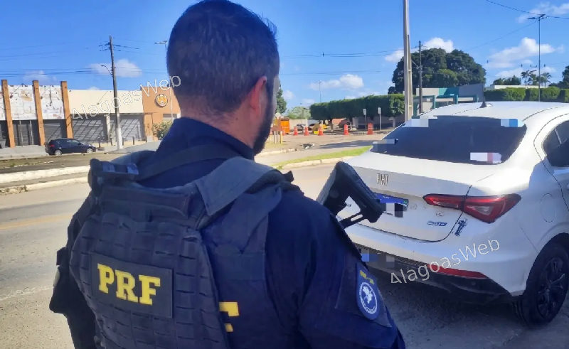 Homem pega carro emprestado de amigo e acaba preso por receptação e adulteração na BR-101 em Pilar