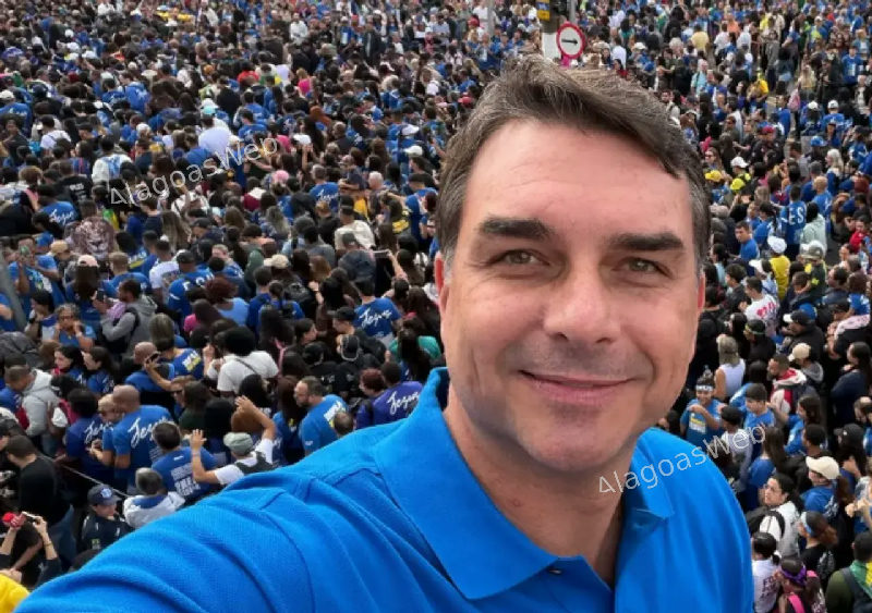 PL oficializa candidatura de Flávio Bolsonaro à Presidência