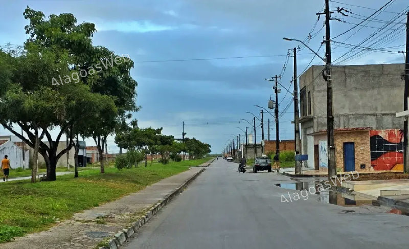 Jovem de 18 anos é atingida por suposta bala perdida em São Miguel dos Campos