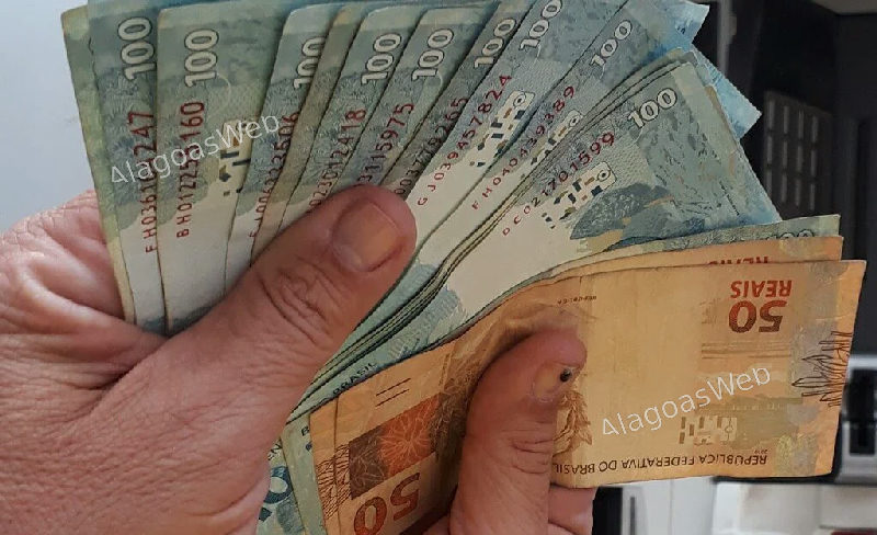 Salário mínimo deverá subir para R$ 1.741 em 2027
