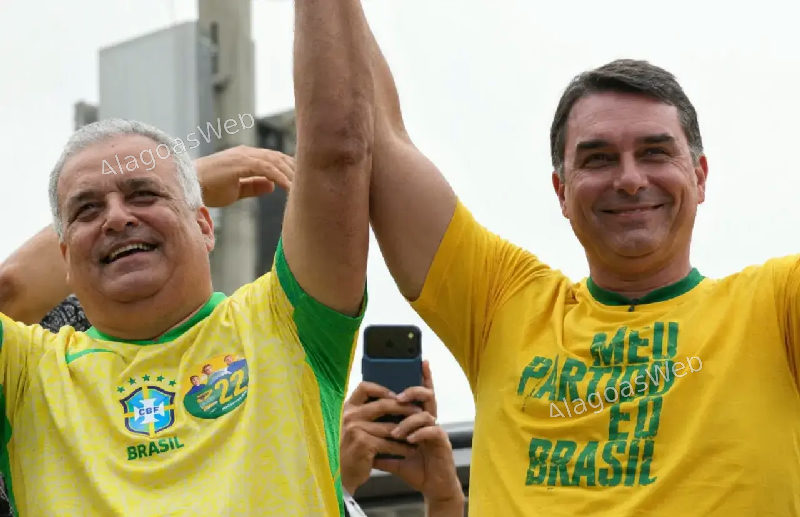 Flávio Bolsonaro e Alfredo Gaspar chegam a Alagoas para agenda política de dois dias